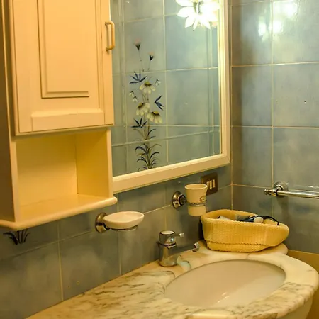 فندق مبيت وإفطار Il Villino لوكا