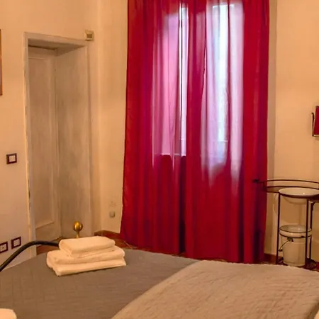 فندق مبيت وإفطار Il Villino لوكا