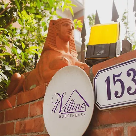 فندق مبيت وإفطار Il Villino لوكا